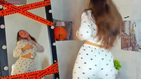 Daniella online show from 7, 11, 2025