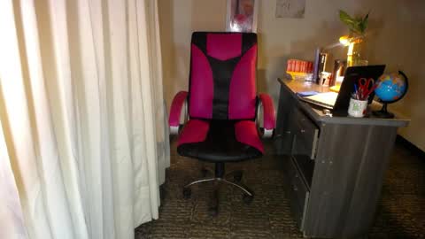 Angie online show from 11, 4, 2026