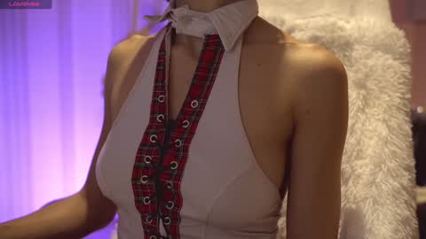 Snapshot of danielle_thomas chatting on 21, 12, 2024 Danielle online show from 21, 12, 2024