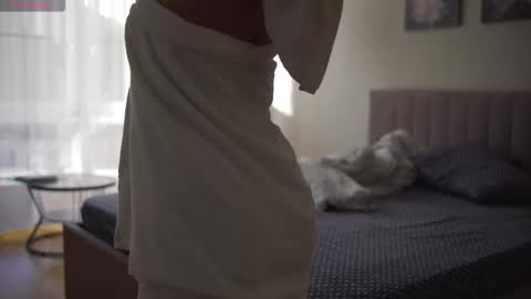 Snapshot of danielle_thomas chatting on 25, 9, 2025 Danielle online show from 25, 9, 2025