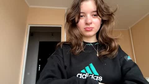 Mia online show from 12, 11, 2025