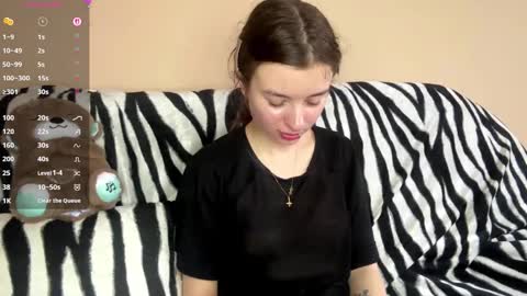 Mia online show from 5, 12, 2025