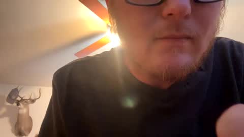 Snapshot of danielp_mod_cb chatting on 12, 3, 2025 Daniel    y. online show from 12, 3, 2025