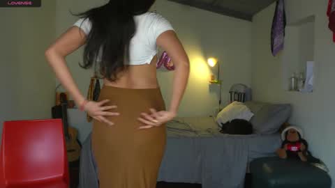 danalle .. online show from 22, 10, 2025