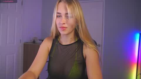 Hi my name is Anna. Please say hello I like to chat with you. If u have request use Tip option .Thank you online show from 4, 3, 2025