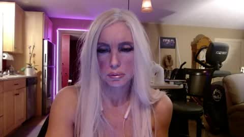 Snapshot of danikawhite69 chatting on 18, 4, 2026 DanikaWhite69 online show from 18, 4, 2026