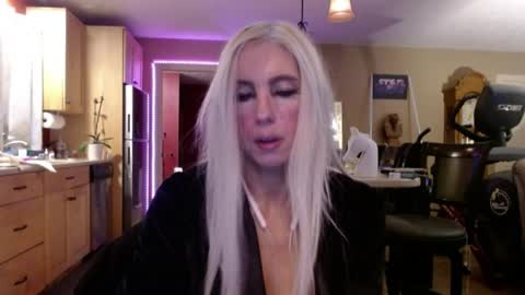 Snapshot of danikawhite69 chatting on 22, 4, 2026 DanikaWhite69 online show from 22, 4, 2026