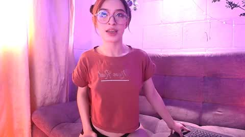 Snapshot of danita_veelz chatting on 1, 12, 2024 danita_veelz online show from 1, 12, 2024