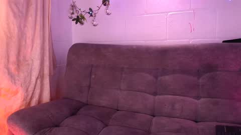 Snapshot of danita_veelz chatting on 9, 12, 2024 danita_veelz online show from 9, 12, 2024