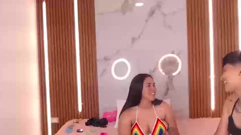 Danniela y Victoria online show from 12, 3, 2026