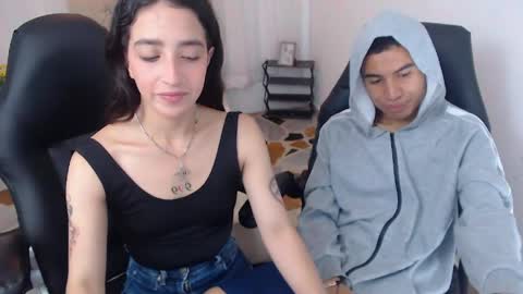 Snapshot of danna_and_joshua chatting on 27, 4, 2026 Danna-Josh online show from 27, 4, 2026