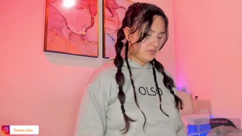 Danna Lovs online show from 4, 12, 2024