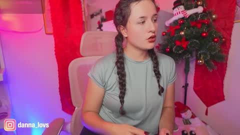 Danna Lovs online show from 21, 11, 2025