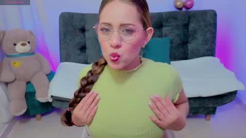 Snapshot of dannacouper_ chatting on 16, 4, 2026 Danna online show from 16, 4, 2026