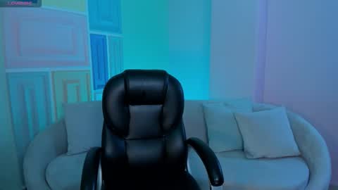 Danna Cruz  online show from 19, 9, 2025