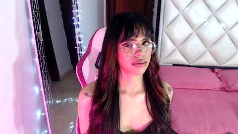 Snapshot of dannadoll69 chatting on 4, 1, 2025 Dannamunoz130 online show from 4, 1, 2025