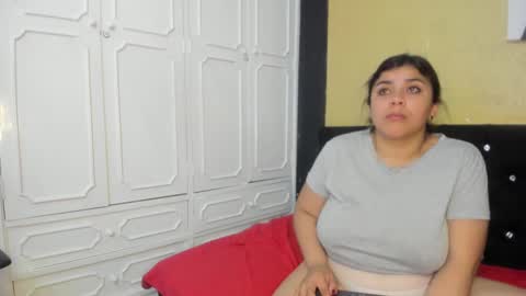 Danna Garza online show from 5, 2, 2025