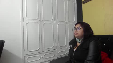 Danna Garza online show from 5, 3, 2025