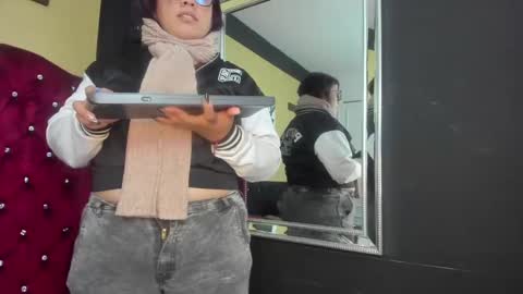 Danna Garza online show from 9, 3, 2025