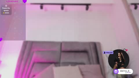 Danna online show from 6, 4, 2026