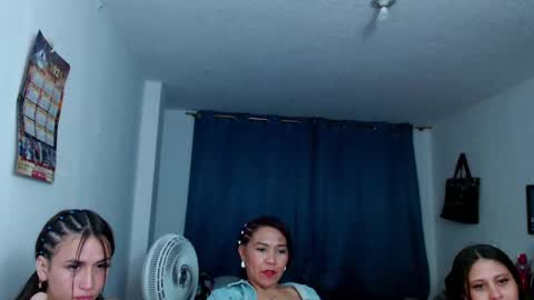dannamomcerrat online show from 11, 2, 2025