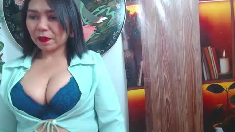 dannamomcerrat online show from 18, 9, 2025