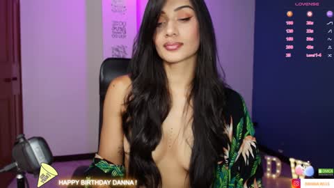 Snapshot of dannawells chatting on 15, 12, 2024 Danna Wells online show from 15, 12, 2024