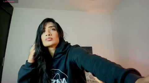 Danna Wells online show from 5, 12, 2025