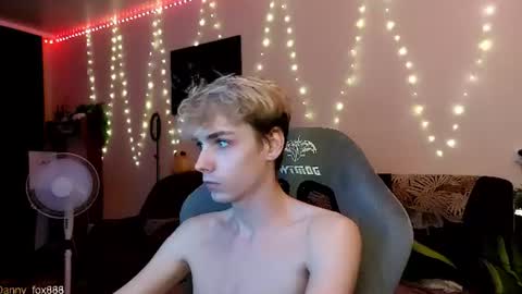 Snapshot of danny_fox888 chatting on 18, 7, 2026 Daniel online show from 18, 7, 2026