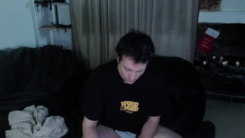 Snapshot of danruiz33 chatting on 4, 1, 2025 Dan online show from 4, 1, 2025