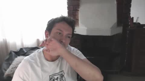 Snapshot of danruiz33 chatting on 12, 1, 2025 Dan online show from 12, 1, 2025