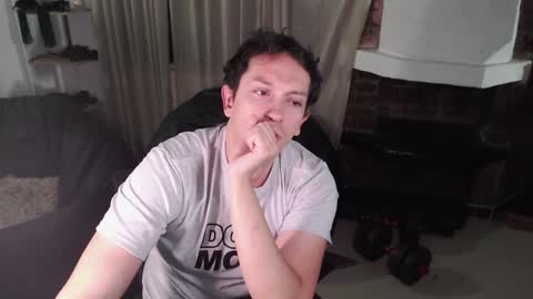 Snapshot of danruiz33 chatting on 26, 1, 2025 Dan online show from 26, 1, 2025