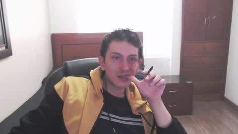 Snapshot of danruiz33 chatting on 5, 2, 2025 Dan online show from 5, 2, 2025