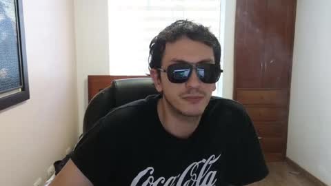 Snapshot of danruiz33 chatting on 12, 3, 2025 Dan online show from 12, 3, 2025