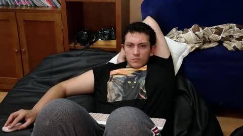 Snapshot of danruiz33 chatting on 17, 10, 2025 Dan online show from 17, 10, 2025