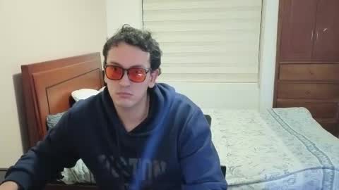 Snapshot of danruiz33 chatting on 10, 6, 2026 Dan online show from 10, 6, 2026