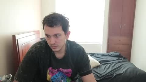 Snapshot of danruiz33 chatting on 12, 7, 2026 Dan online show from 12, 7, 2026