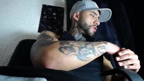 Snapshot of dante_d_angelo_ chatting on 10, 9, 2025 dante_d_angelo_ online show from 10, 9, 2025
