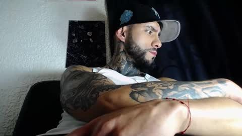 Snapshot of dante_d_angelo_ chatting on 8, 10, 2025 dante_d_angelo_ online show from 8, 10, 2025