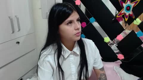 Snapshot of daphne877046 chatting on 19, 9, 2025 daphne877046 online show from 19, 9, 2025