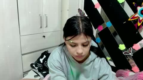Snapshot of daphne877046 chatting on 26, 9, 2025 daphne877046 online show from 26, 9, 2025