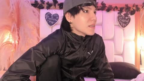 daphne_and_roger online show from 2, 4, 2026