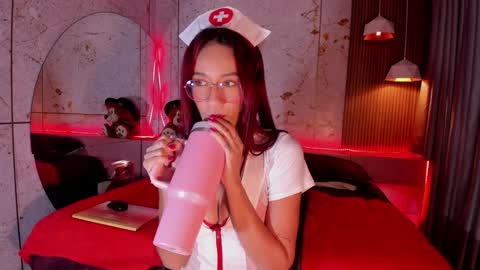 Daphne online show from 3, 2, 2025