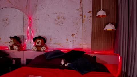 Daphne online show from 8, 2, 2025