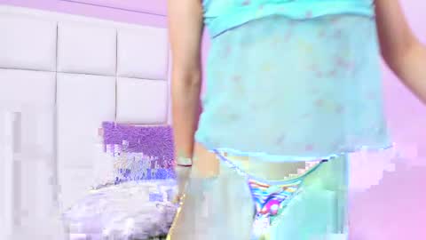 daphnevalucci online show from 10, 4, 2026