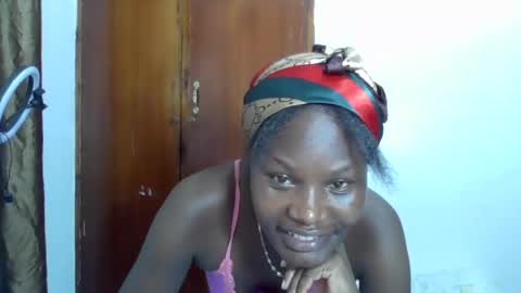 ESTHER online show from 8, 11, 2025