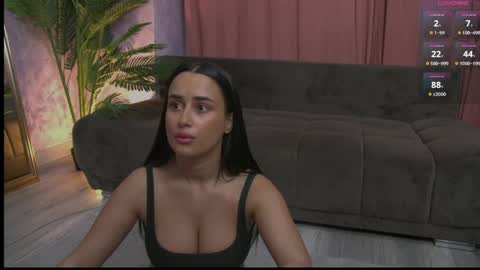 Darcie online show from 23, 4, 2026