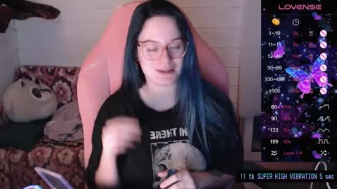 Snapshot of darcyie1ove chatting on 7, 1, 2025 Darcy online show from 7, 1, 2025