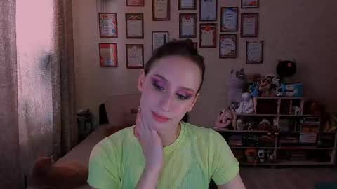 Darcy Siren online show from 6, 2, 2025
