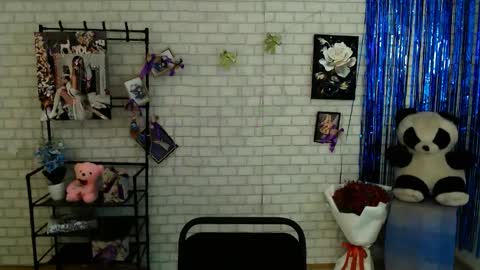 Snapshot of darina_m_ chatting on 11, 2, 2025 Darina online show from 11, 2, 2025